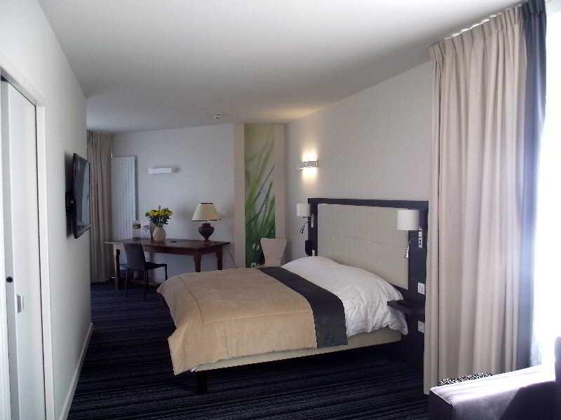 Hotel La Verriaire - The Originals La Verrie Экстерьер фото